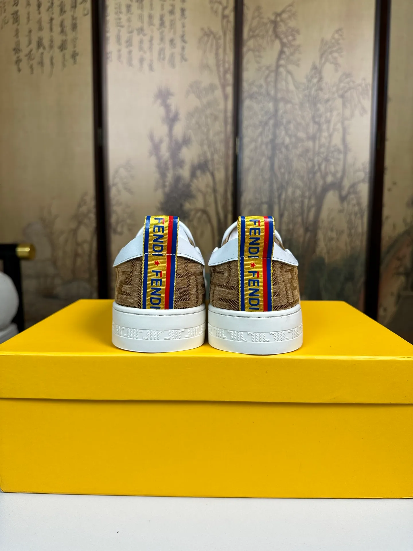Factory price 380💰 (FENDI) New style 👊🏻 upper 🇮🇹 imported cowhide fabric 🇩🇪 imported sheepskin lining. The original outsole is molded to highlight the identity of every man, and the upper foot is stable and stable🚶🏻🚶🏻The high-end custom counters reproduce the original version📯No matter the wind or rain, the shoe last remains unchanged and can withstand the verification of time🔍️,🔵 Size: 38-44 (45 is custom-made and cannot be returned or exchanged